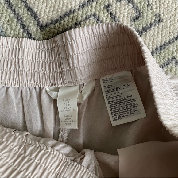 2x H&M Pull-on Shorts sz S in Neon Green and Ivory - Picture 8 of 8